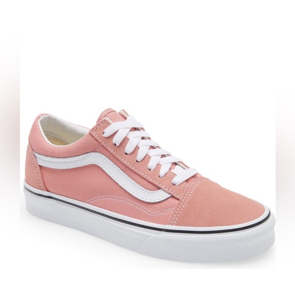 Vans Shoes - Vans Old Skool Sneaker in Rosette/True White